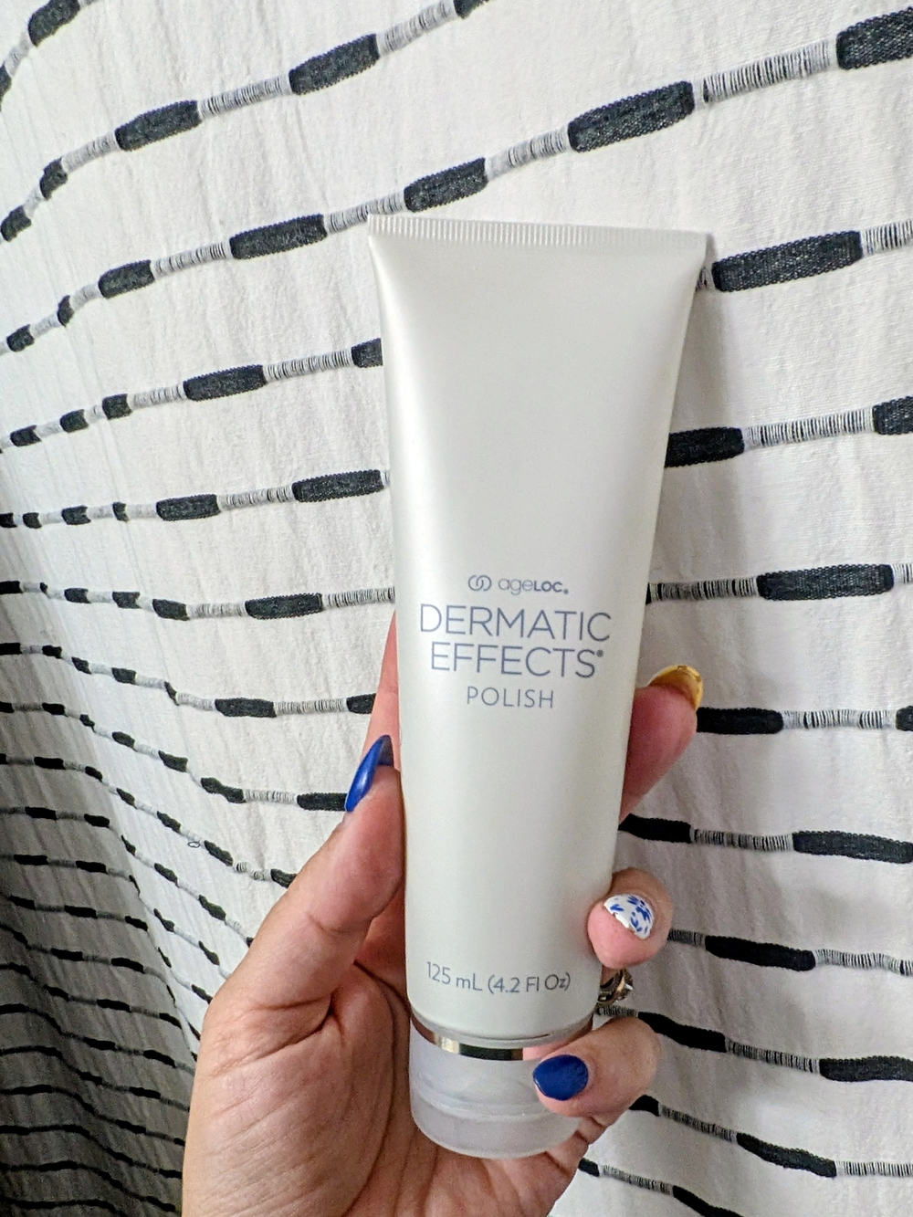 Nu Skin ageLOC Dermatic Effects In-Shower Exfoliating Polish ✨